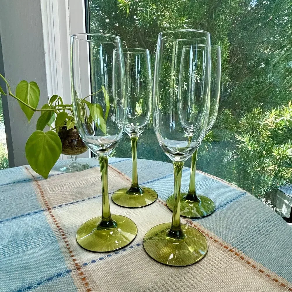 Set of 4 Pier 1 Pantiago Olive Green Champagne Flutes 9.25”